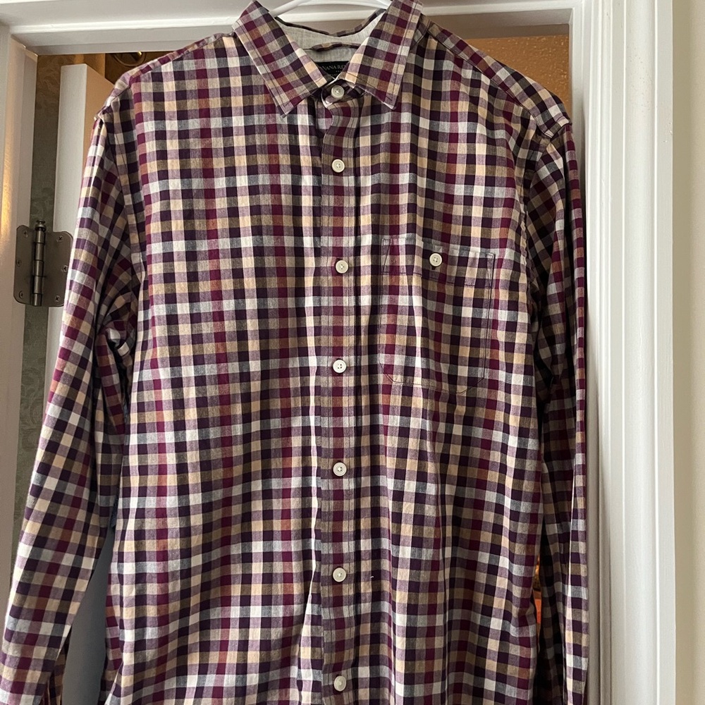 Banana Republic Men’s Medium Long sleeve Dress shirt  Burgundy, Brown and cream.